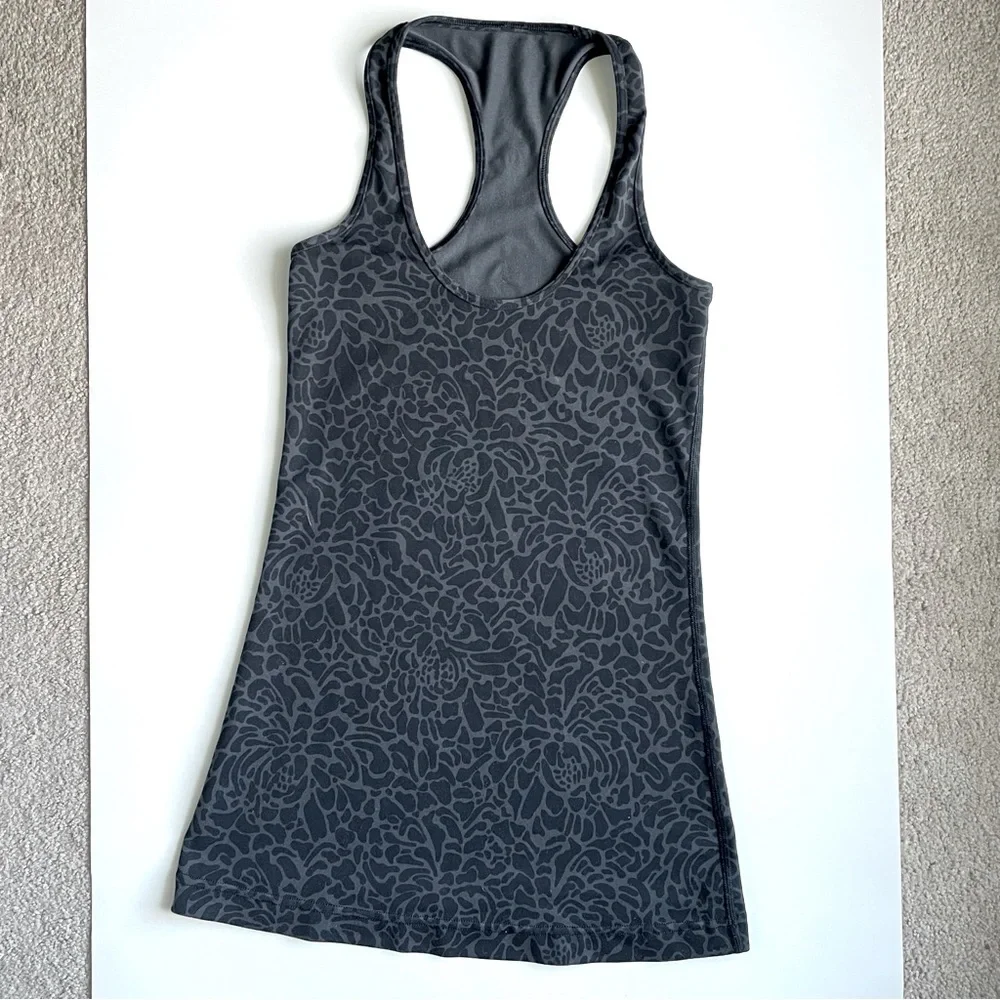 Lululemon - Picture 8 of 10